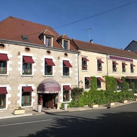 Hotel De La Loire サン・サトゥル エクステリア 写真