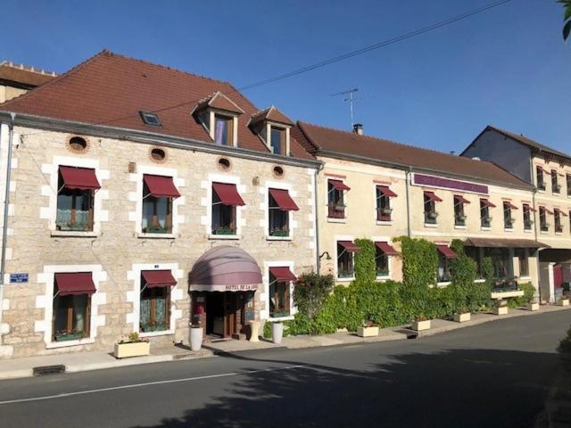 Hotel De La Loire サン・サトゥル エクステリア 写真
